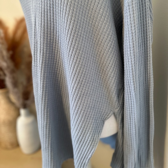 Dusty blue waffle top - Picture 3 of 3